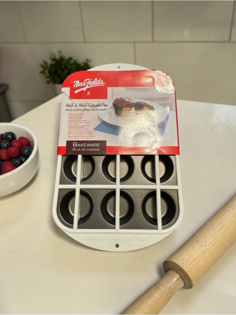 Mrs Fields Half &‎ Half Cupcake Pan NEW
